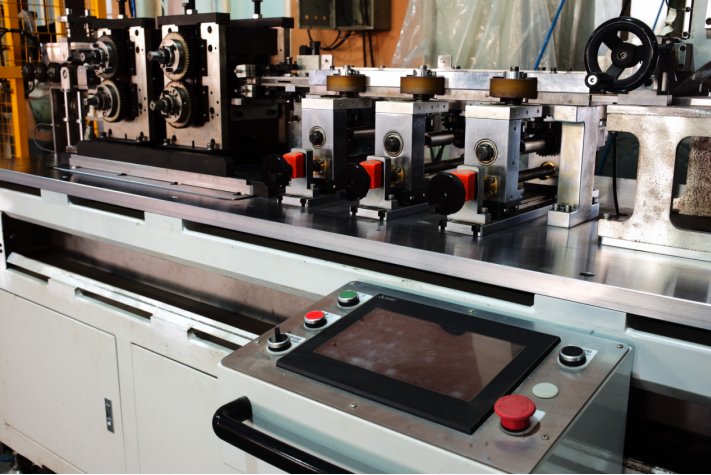 全自動(dòng)高速翅片成型機(jī)